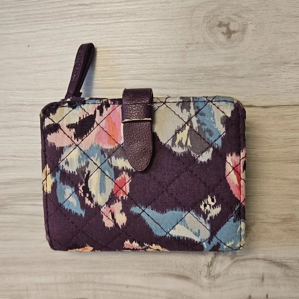 Vera Bradley Indiana Rose RFID Small Wallet - Retired - Picture 1 of 8